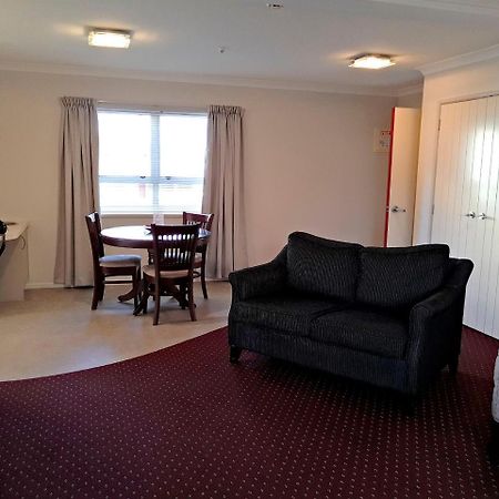 Touchwood Motor Lodge Pukekohe Екстериор снимка