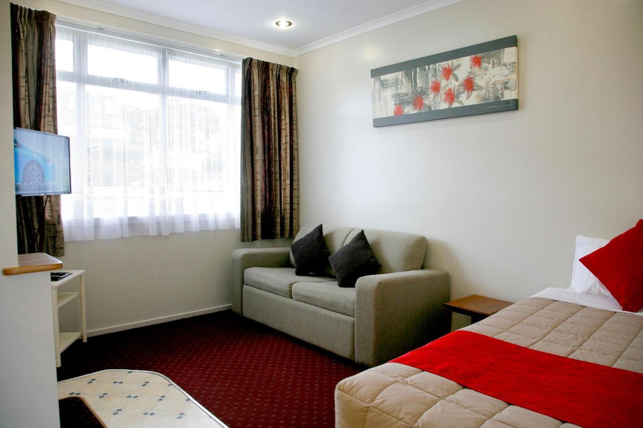 Touchwood Motor Lodge Pukekohe Екстериор снимка