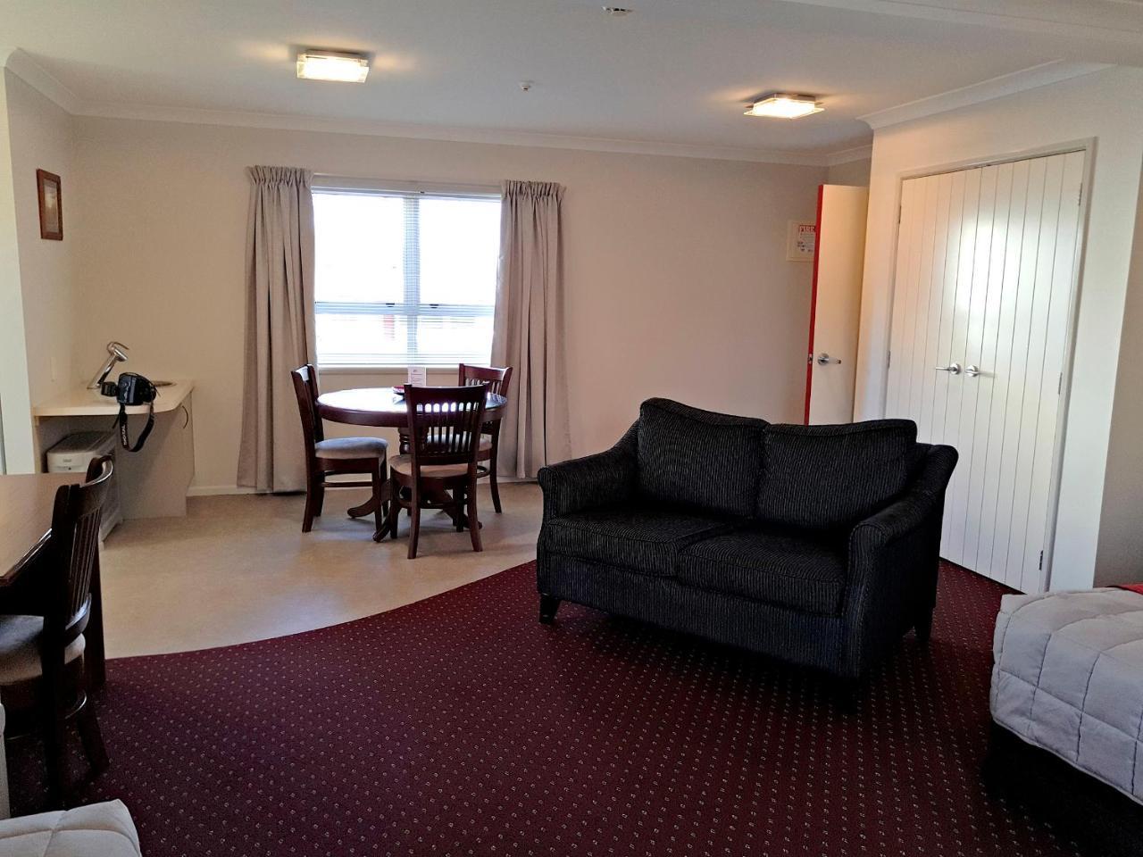 Touchwood Motor Lodge Pukekohe Екстериор снимка